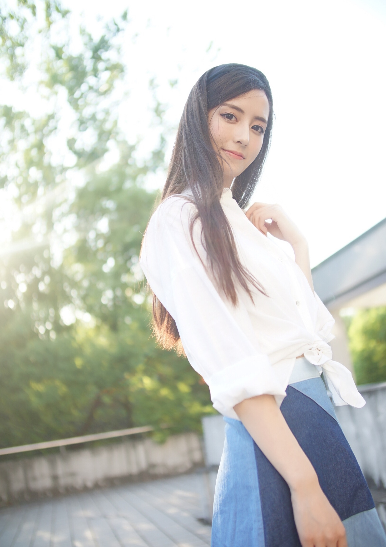《办公室摸鱼指南》封面